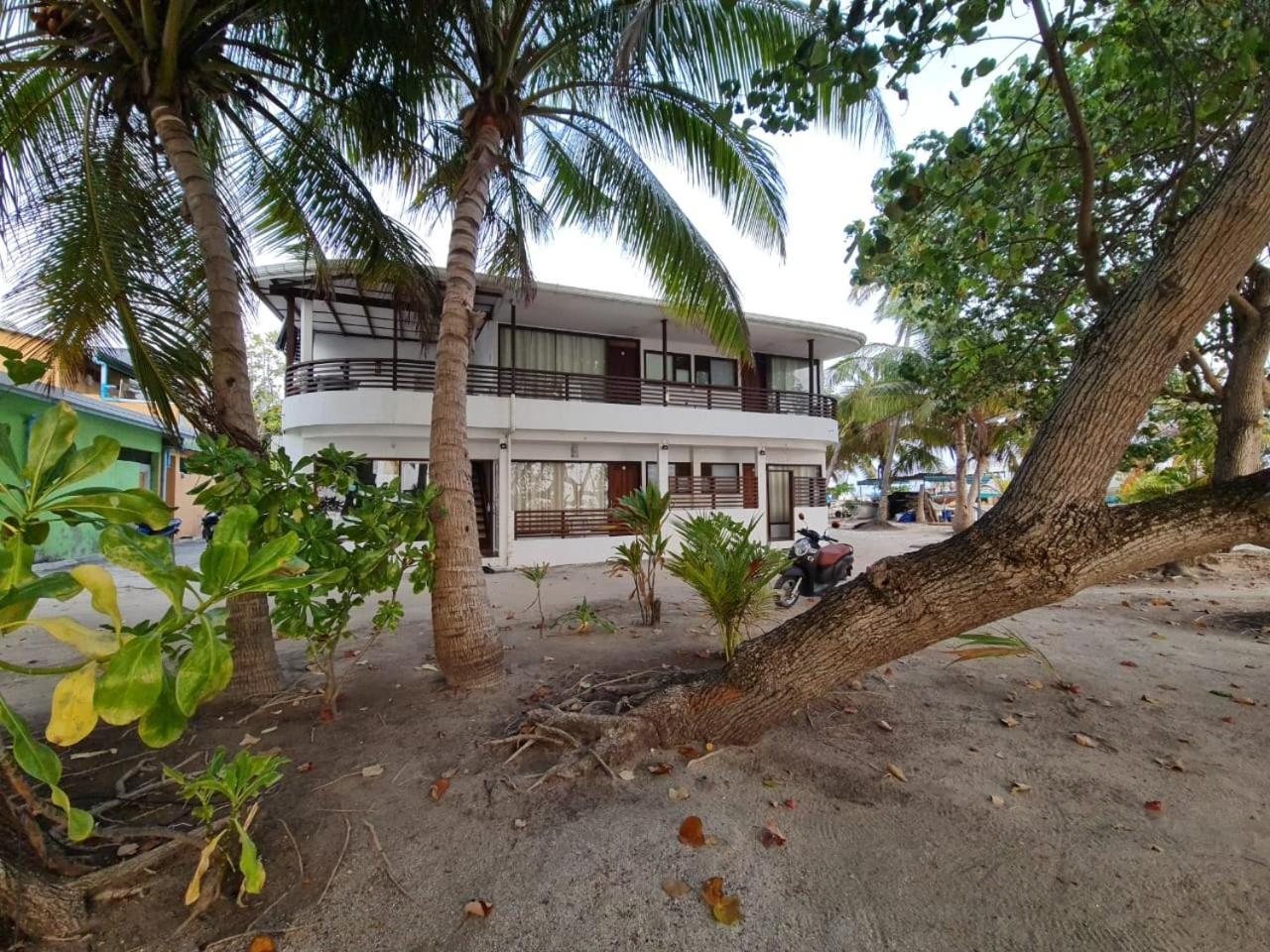 فندق دار ضيافة ليبرتي مالديفز Mahibadhoo المظهر الخارجي الصورة